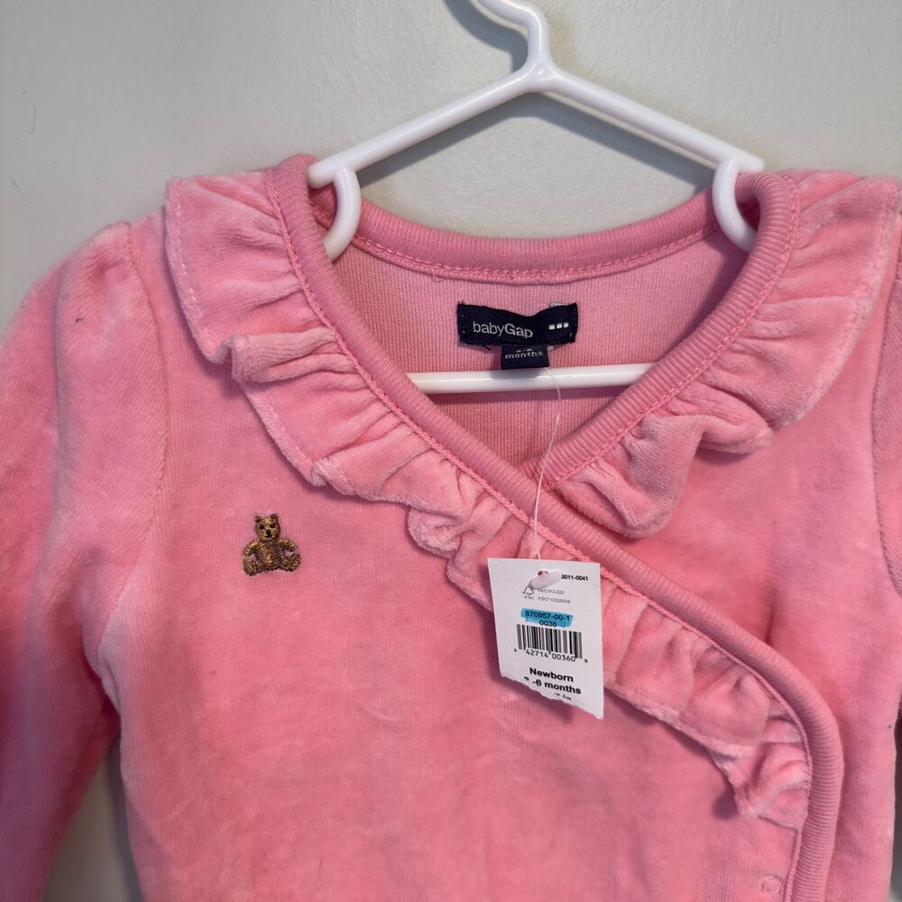 NWT Baby Gap Pink Velour Footed Sleeper - 3-6 M - Picture 3 of 3